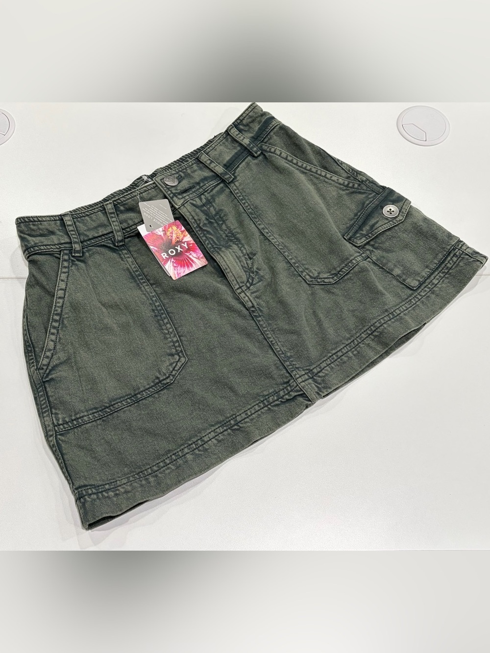 Roxy Women's Medium Roll With It Skirt Green Sage NWT Utility Pockets Cotton